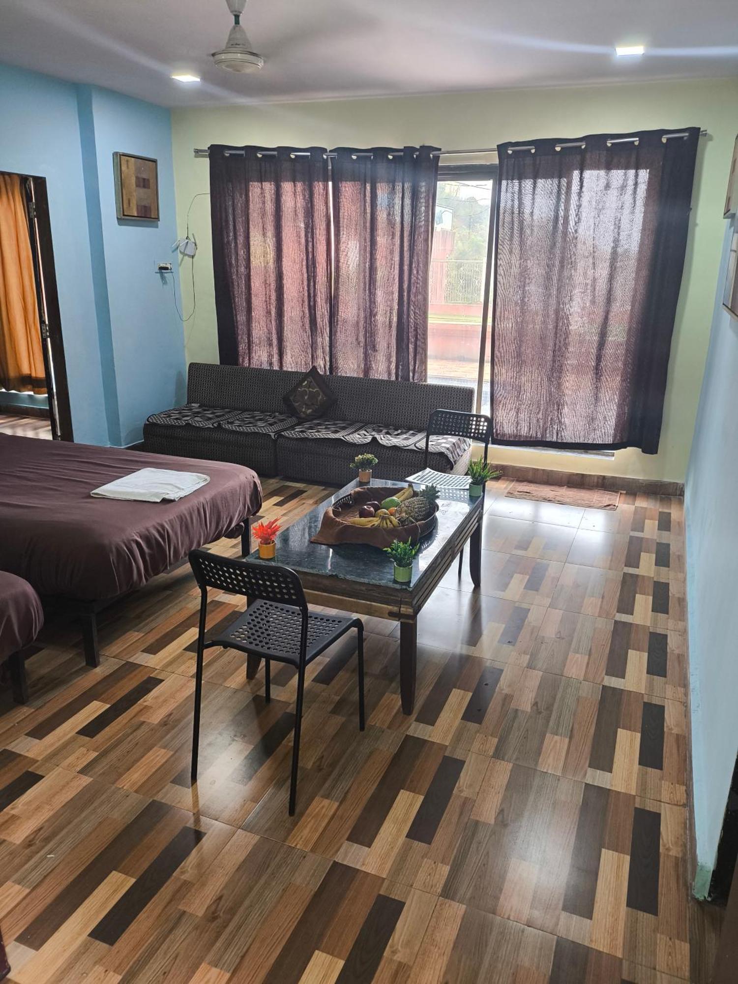 מומביי King Size Deck Villa מראה חיצוני תמונה