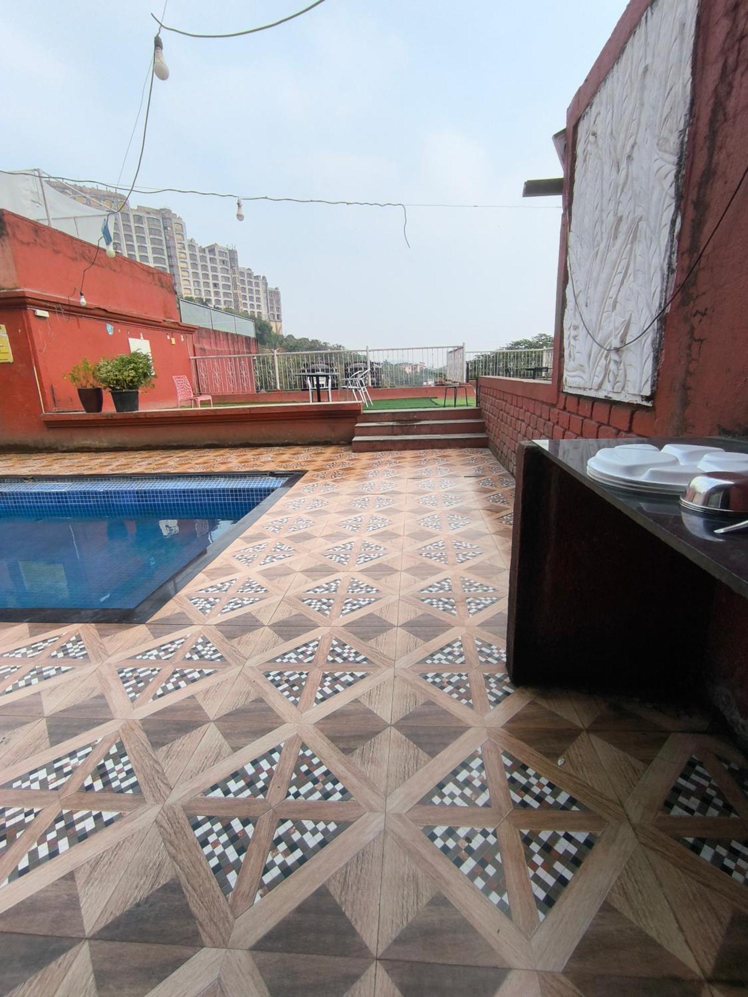 מומביי King Size Deck Villa מראה חיצוני תמונה